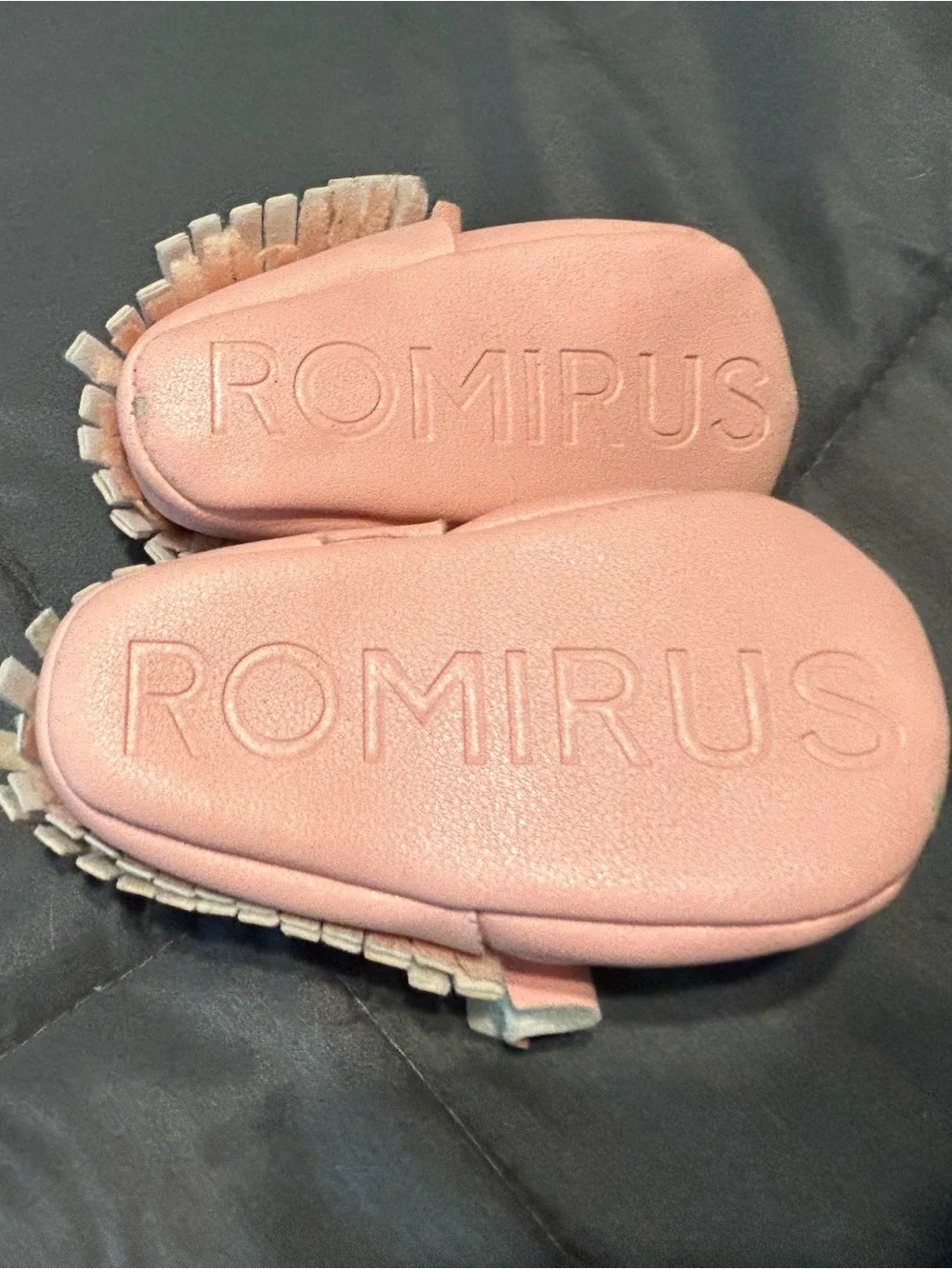 Romirus Soft Pink Bow Baby Slip-On Booties